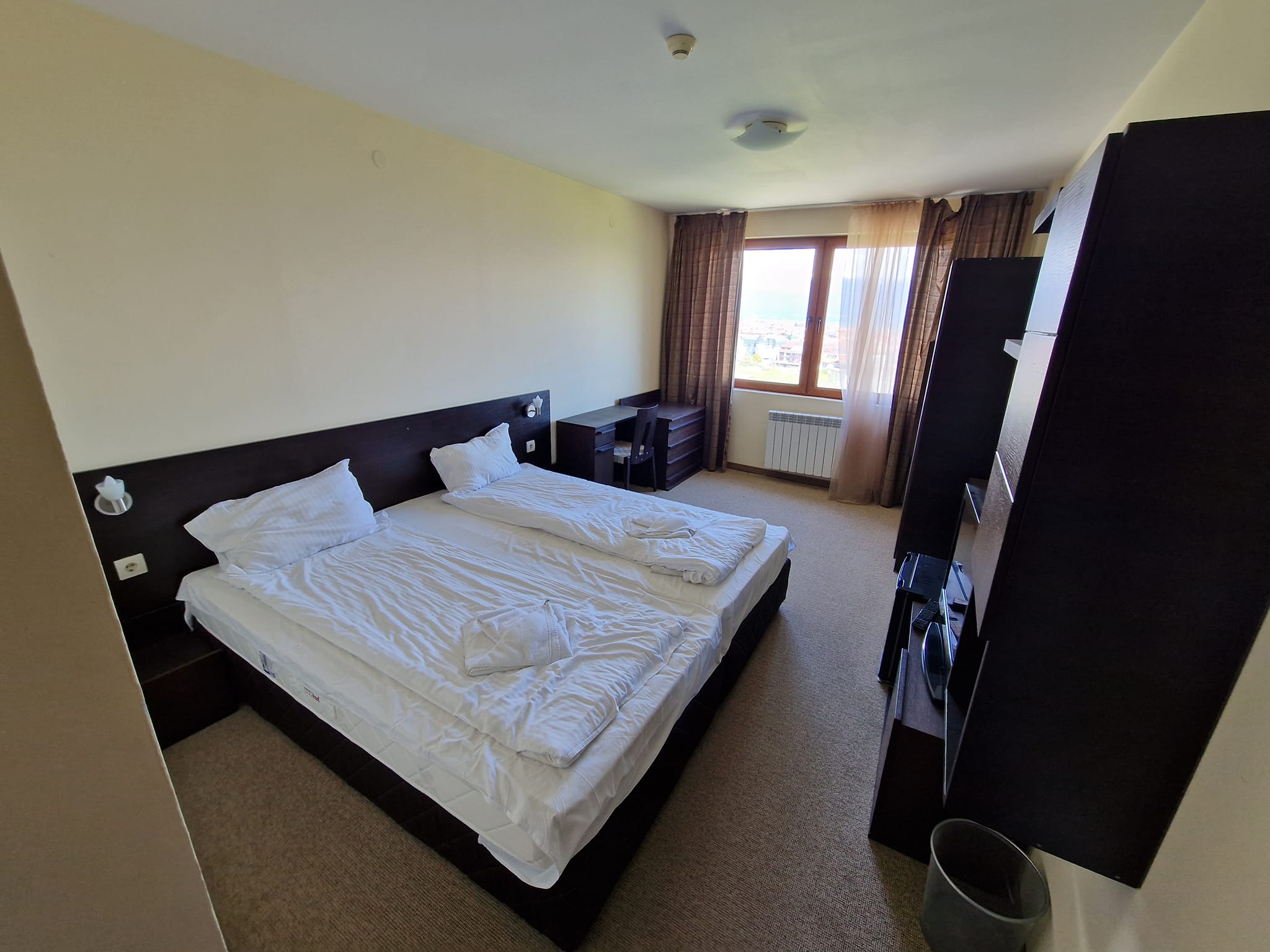 Банско: Тристаен апартамент за продажба с панорамна гледка