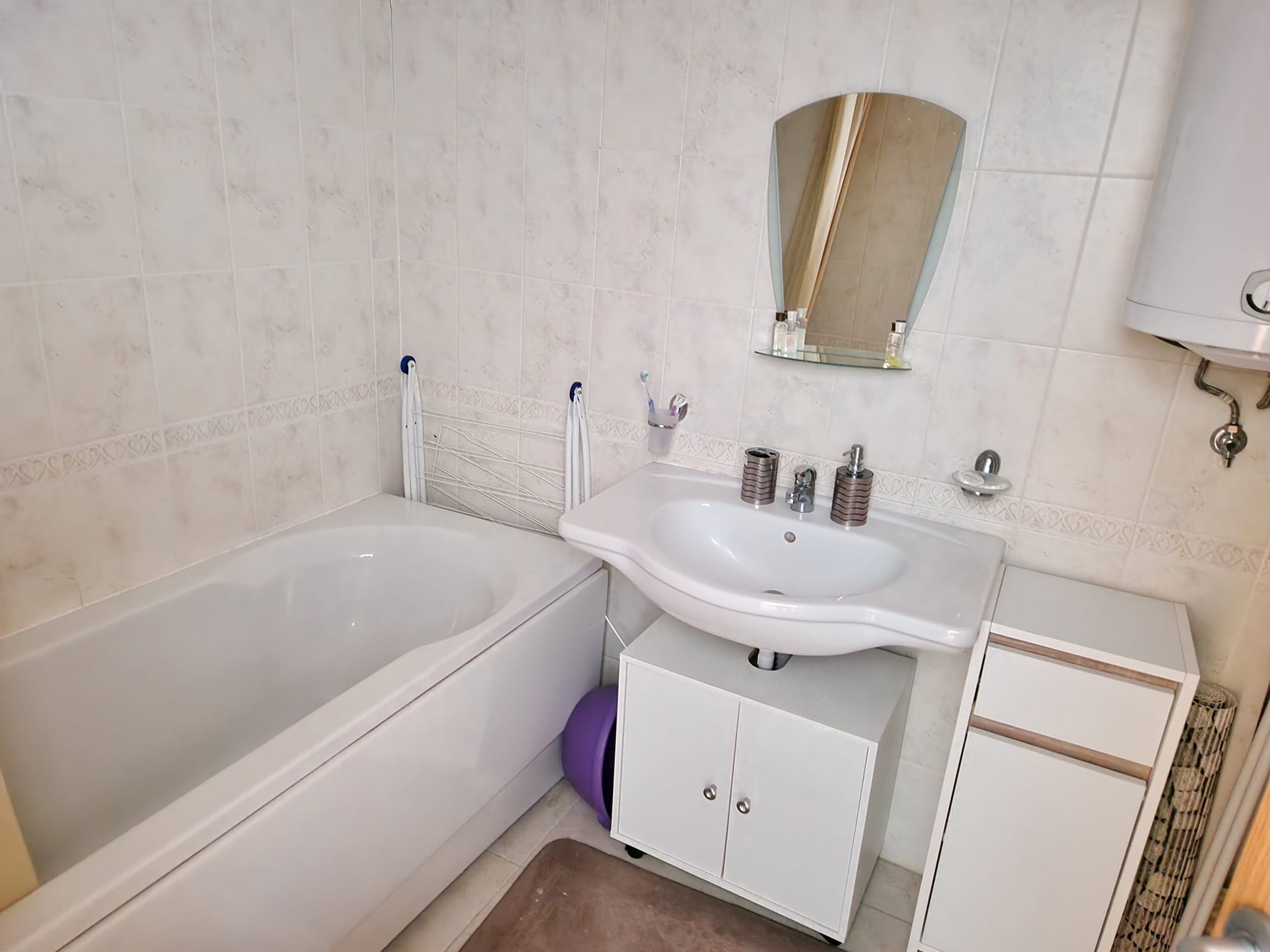 Аспен Голф: Модерно мебелиран едностаен апартамент за продажба