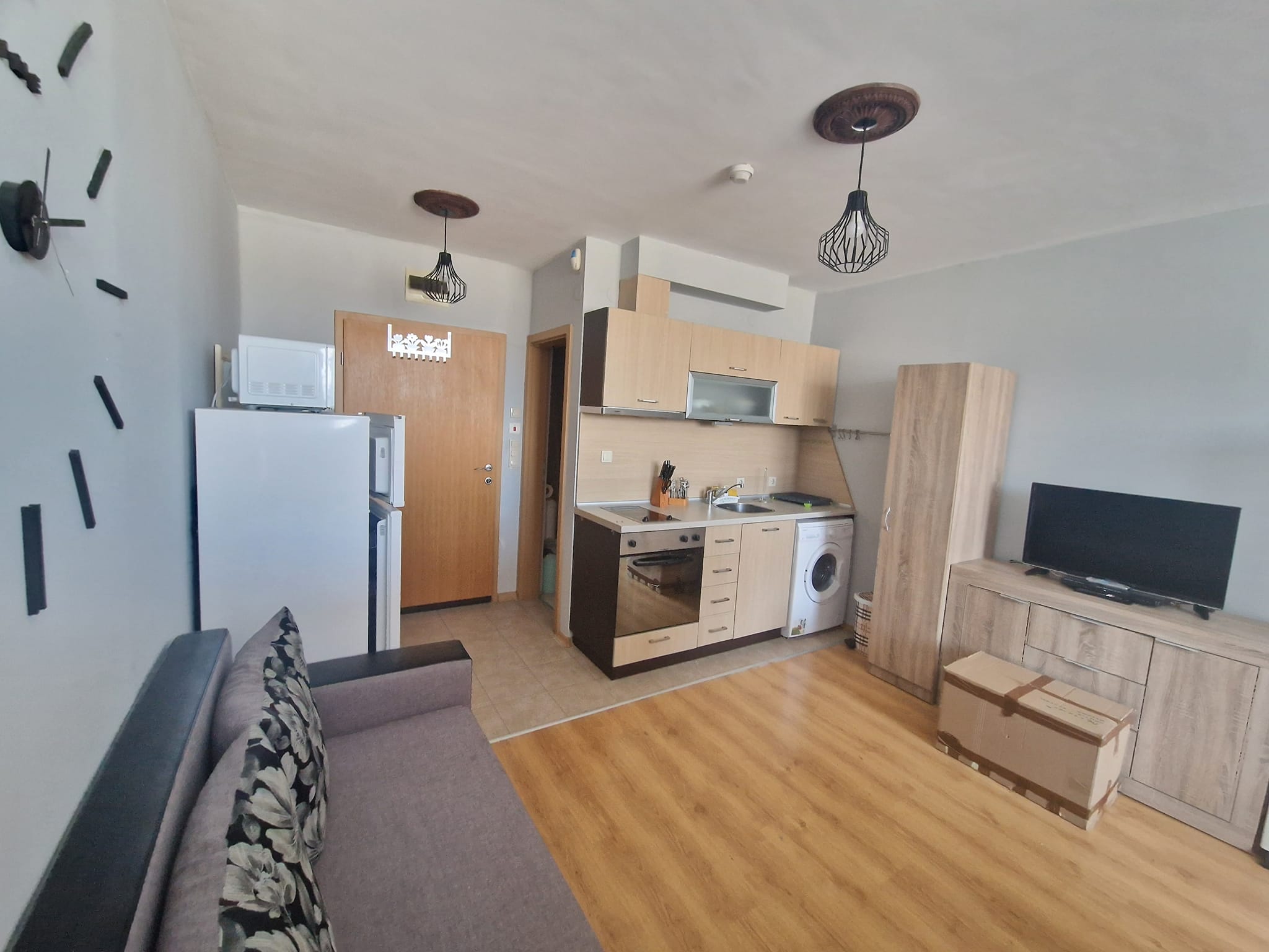 Аспен Голф: Модерно мебелиран едностаен апартамент за продажба