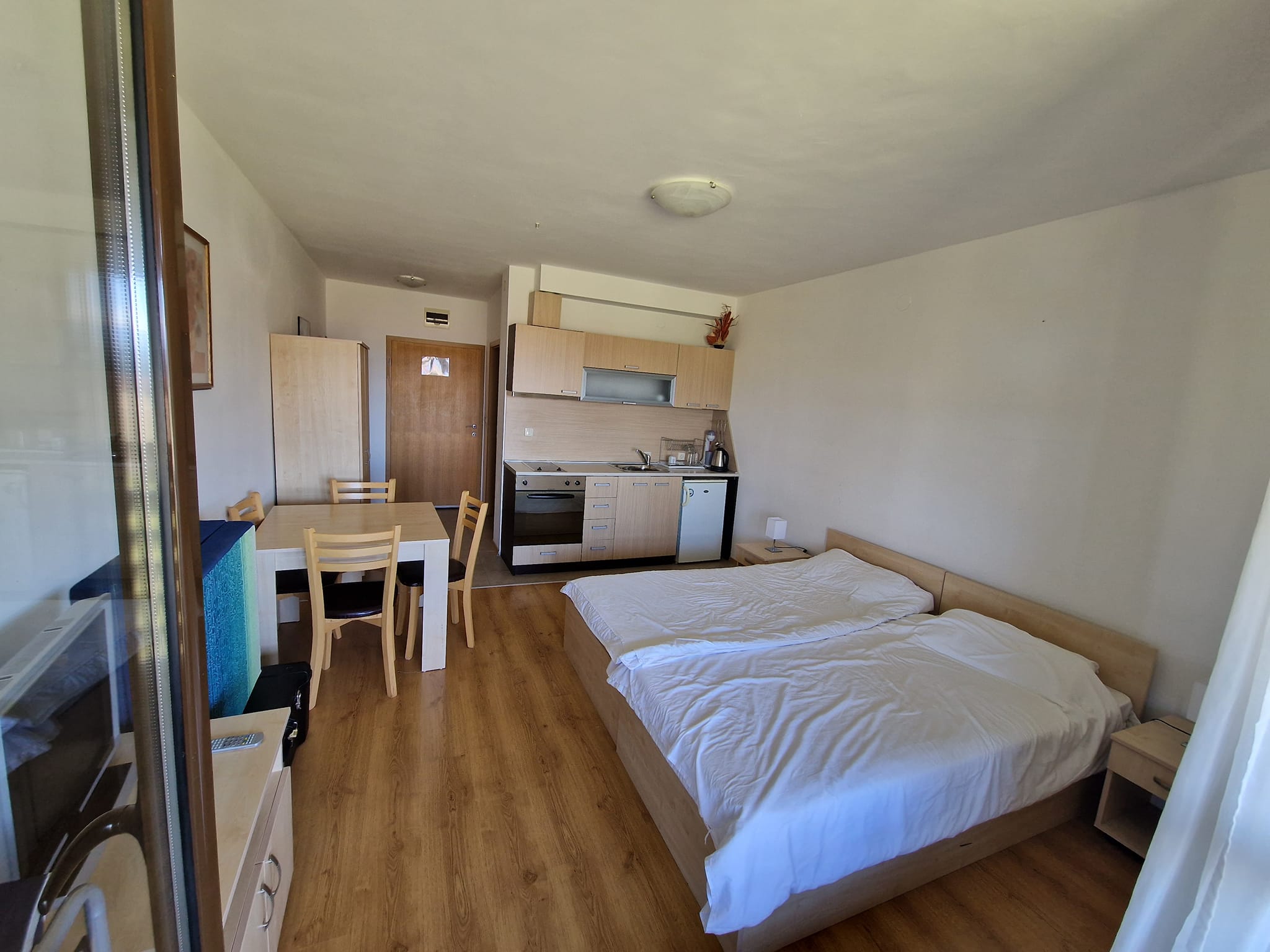 Изгодно студио с тераса за продажба в Аспен голф, Разлог