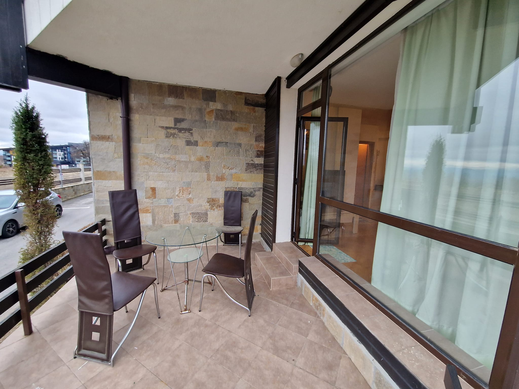 Просторен обзаведен двустаен апартамент за продажба в Аспен Голф, район Разлог