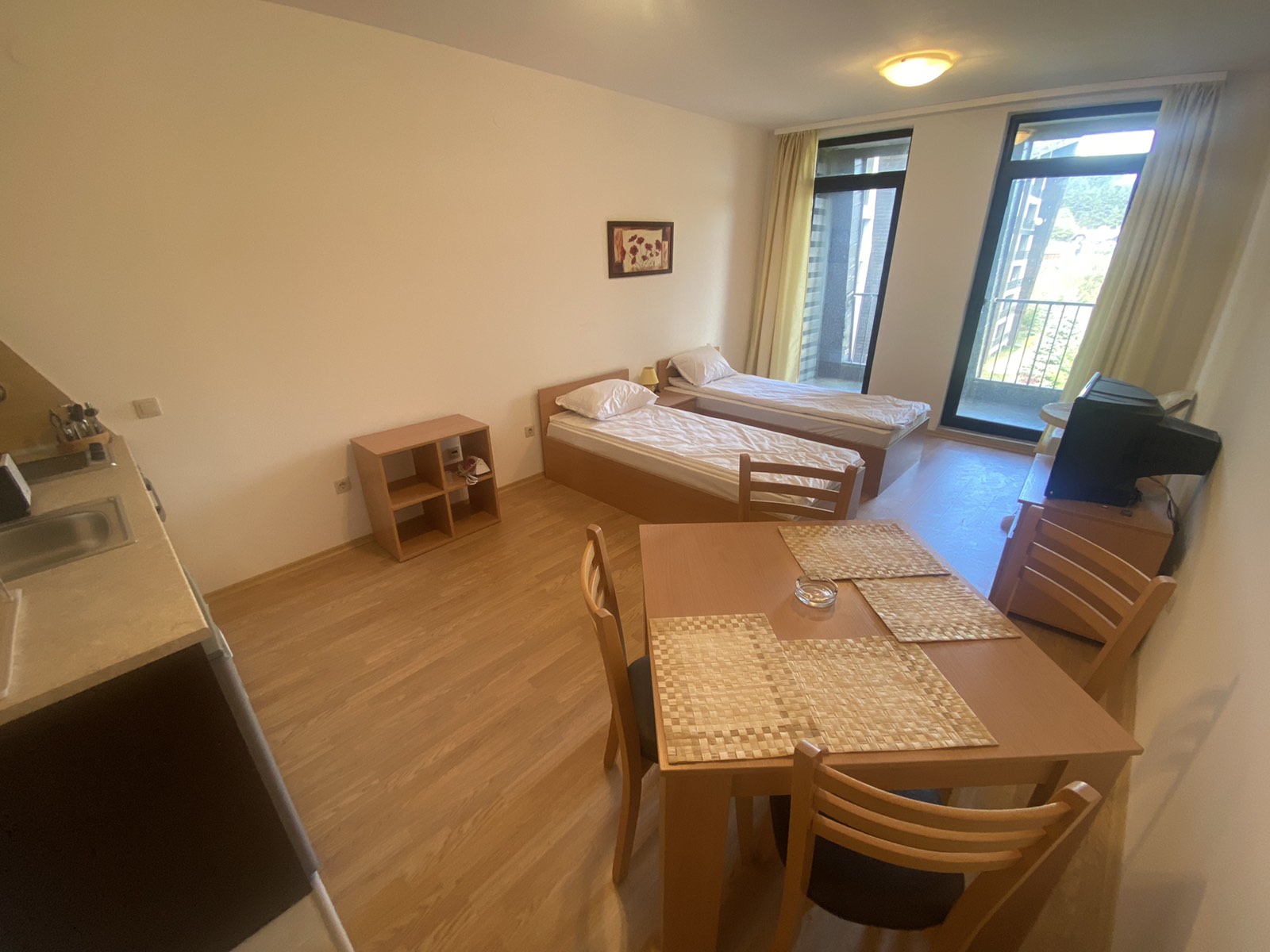 Обзаведено студио с тераса в целогодишно работещ комплекс Аспен Валей, Разлог