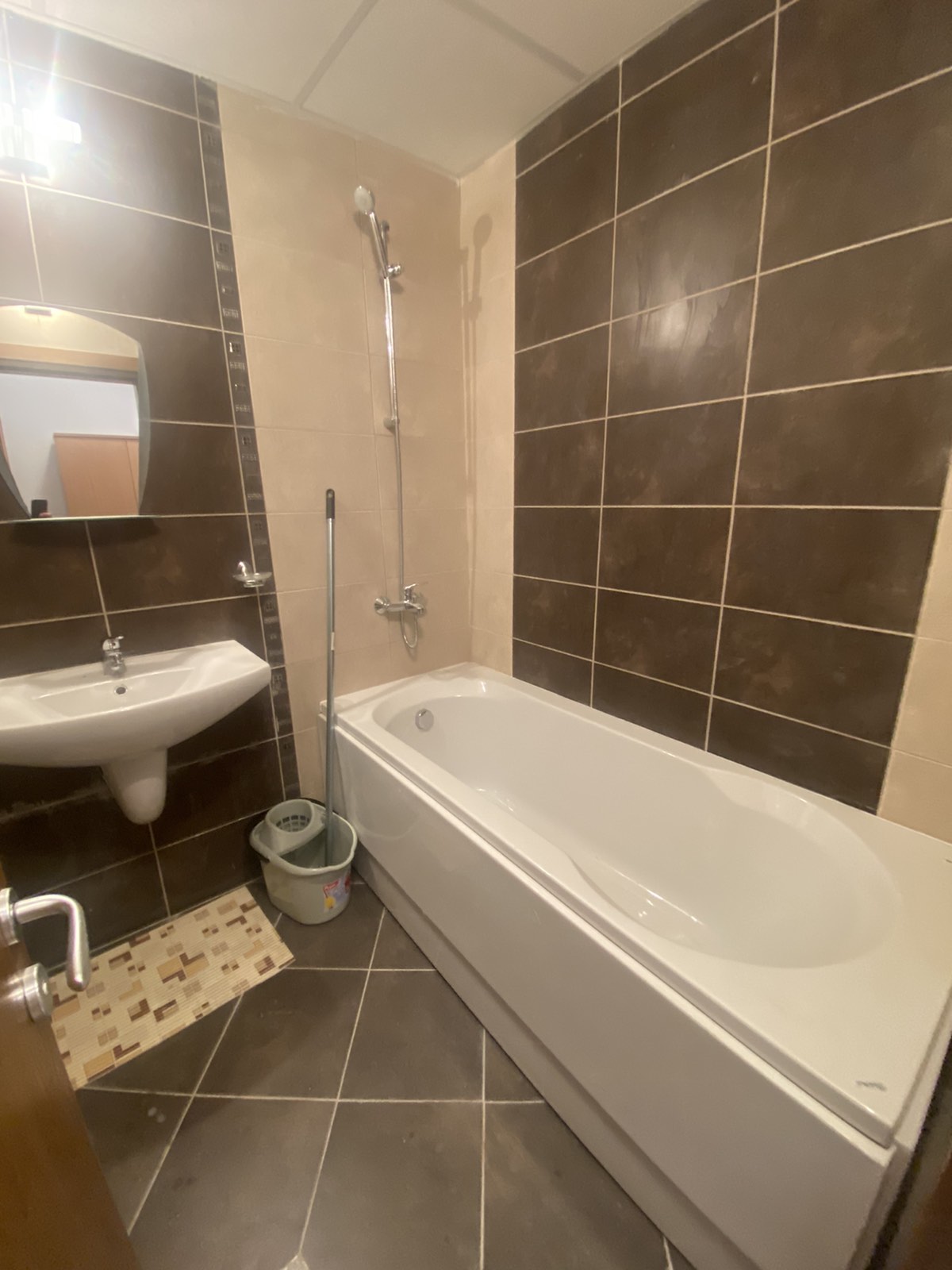 Обзаведено студио с тераса в целогодишно работещ комплекс Аспен Валей, Разлог