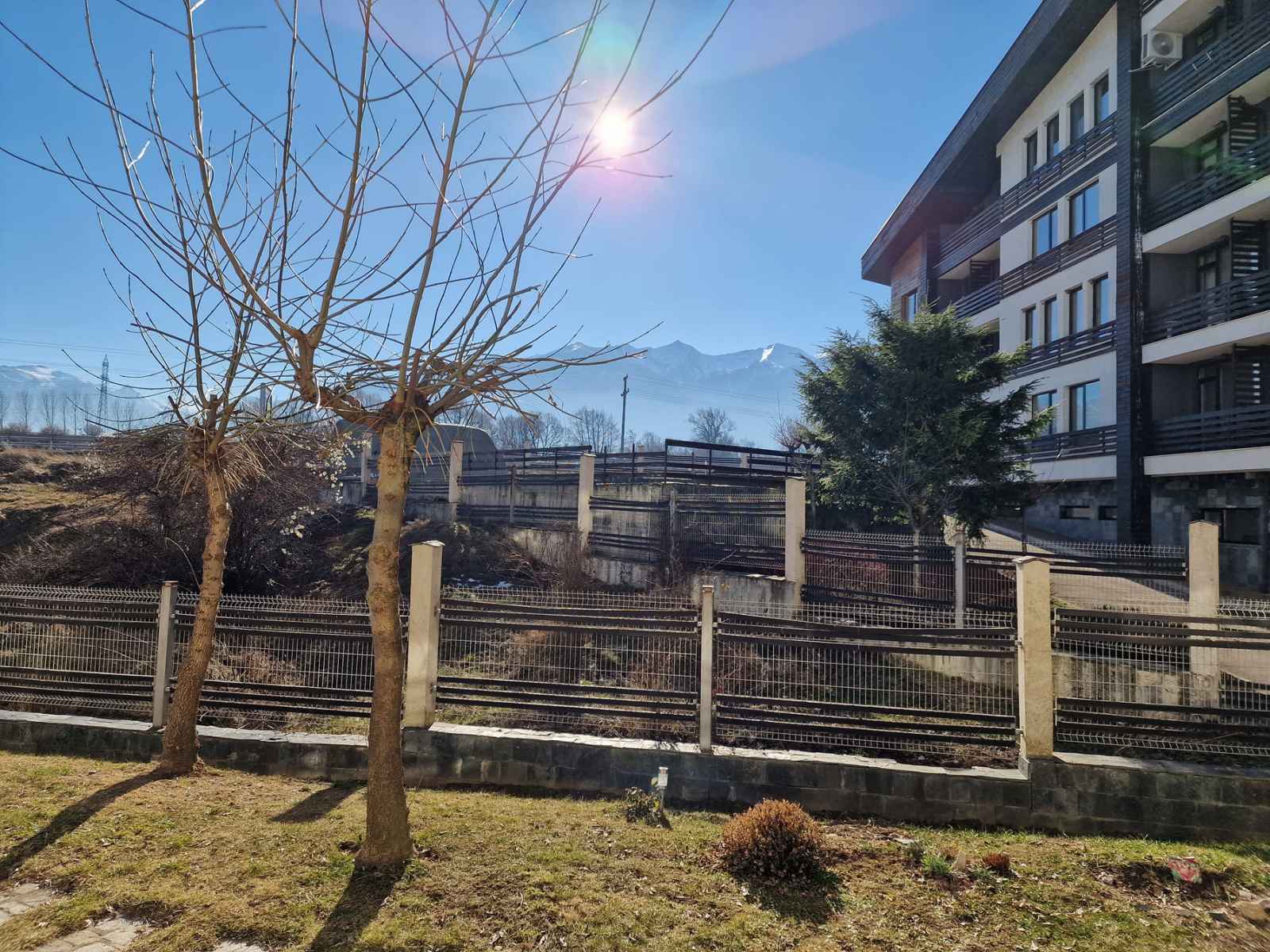 Южен двустаен апартамент за продажба в комплекс Аспен Валей до Разлог