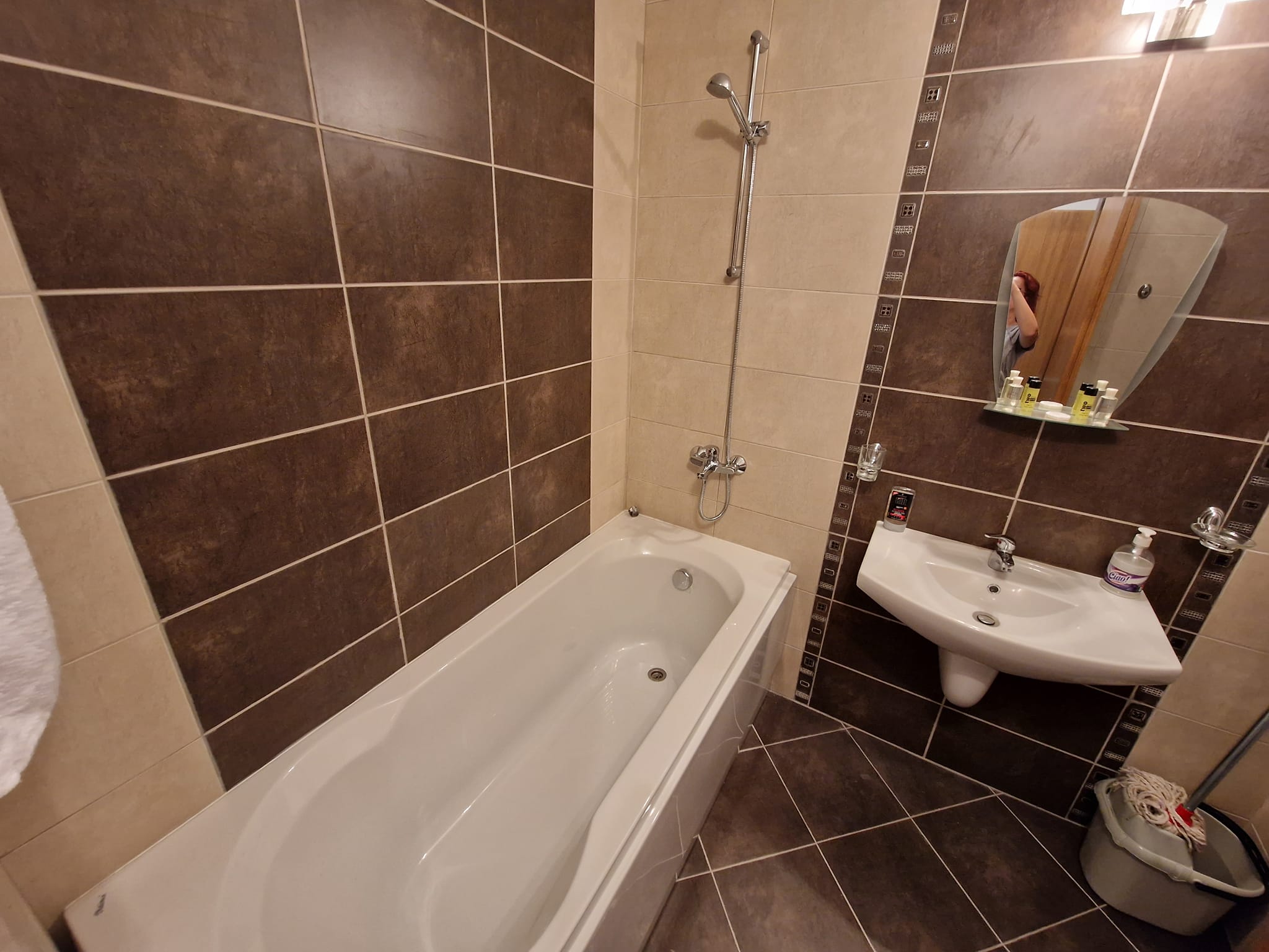 За продажба: Обзаведено студио с тераса в целогодишно работещ комплекс Аспен Валей