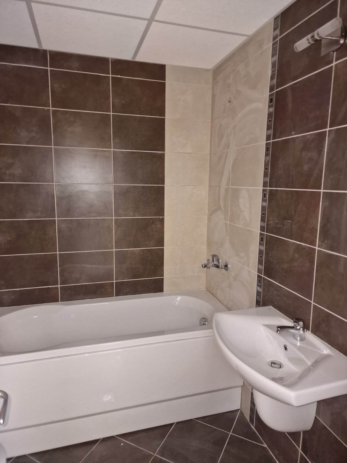 Разлог, Аспен Валей: Източен необзаведен двустаен апартамент с прекрасна гледка към басейна!