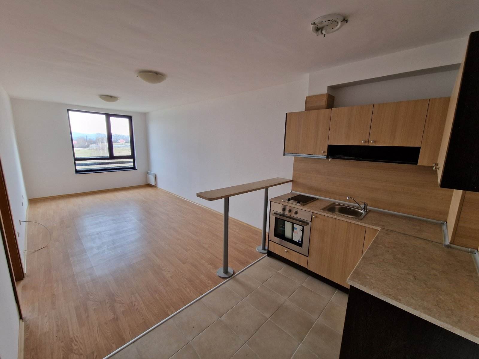 Разлог, Аспен Валей: Източен необзаведен двустаен апартамент с прекрасна гледка към басейна!