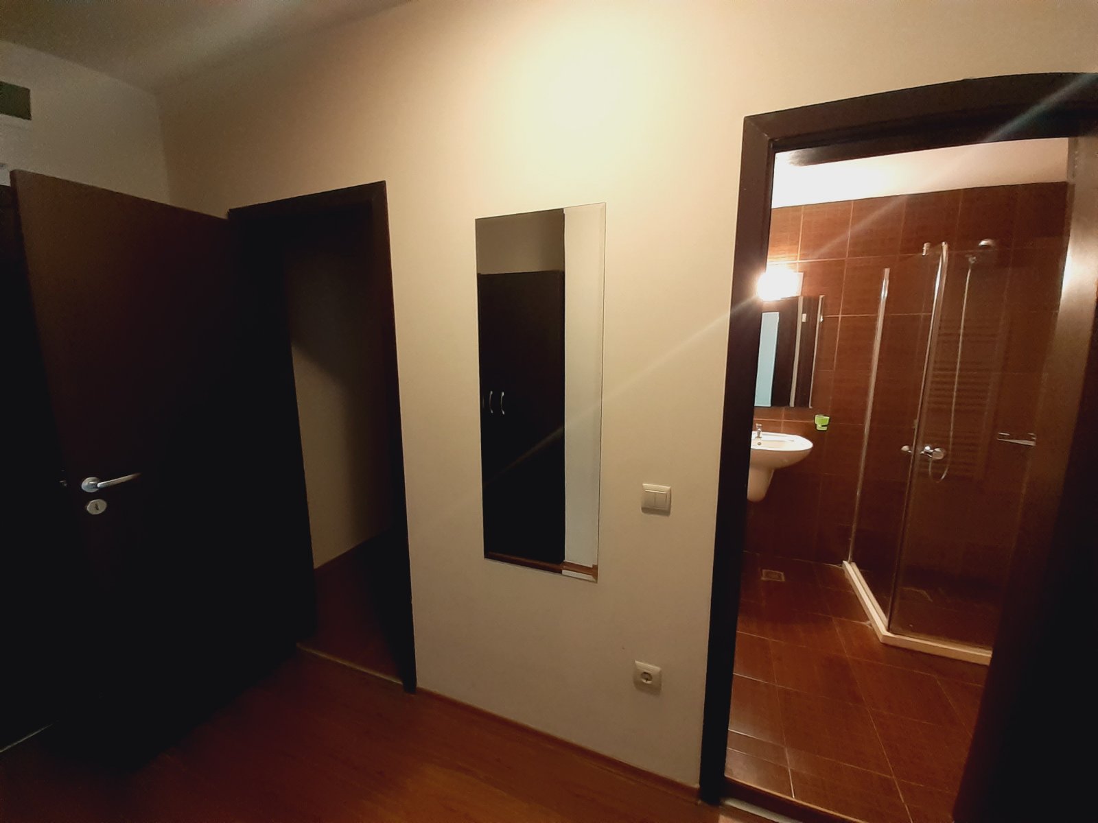 Просторен двустаен апартамент в Банско Роял Тауърс до Ски лифта