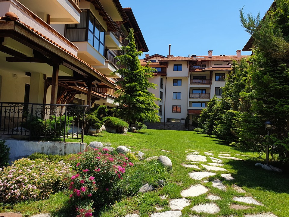 Двустаен апартамент в Банско Роял Тауърс до Ски лифта