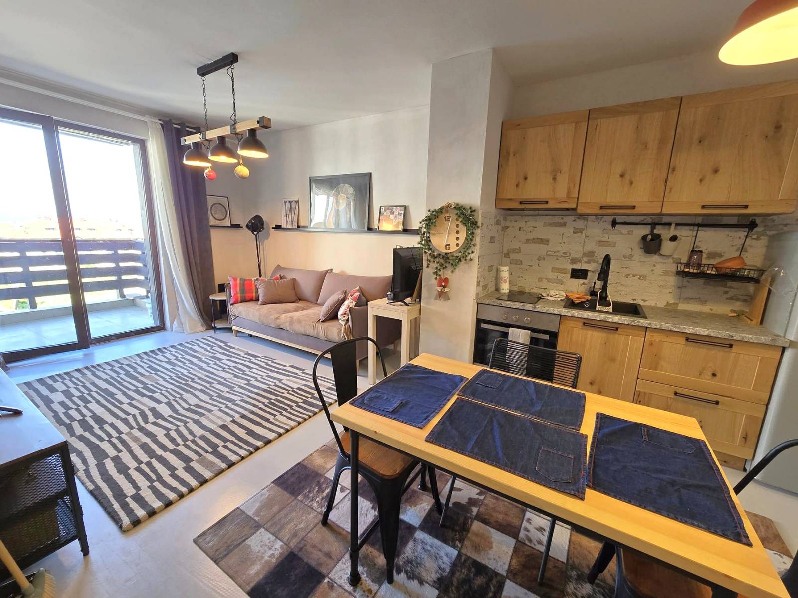 Уютен двустаен апартамент с модерно обзавеждане в комплекс Casa Karina, Банско