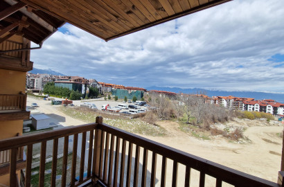 Двустаен необзаведен апартамент с тераса в Банско