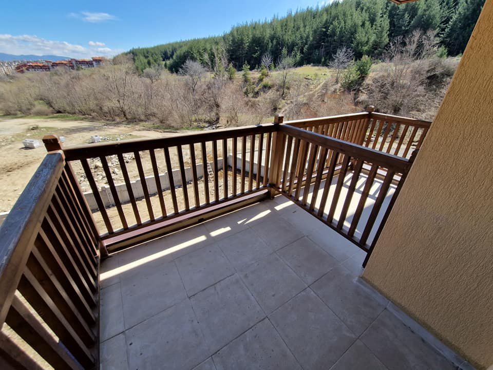 Необзаведено студио с тераса с прекрасна гледка в Банско