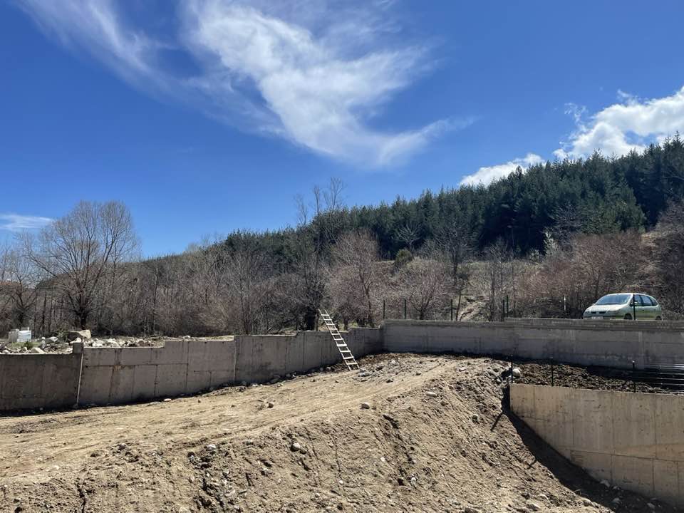 Функционално необзаведено студио с тераса в Банско