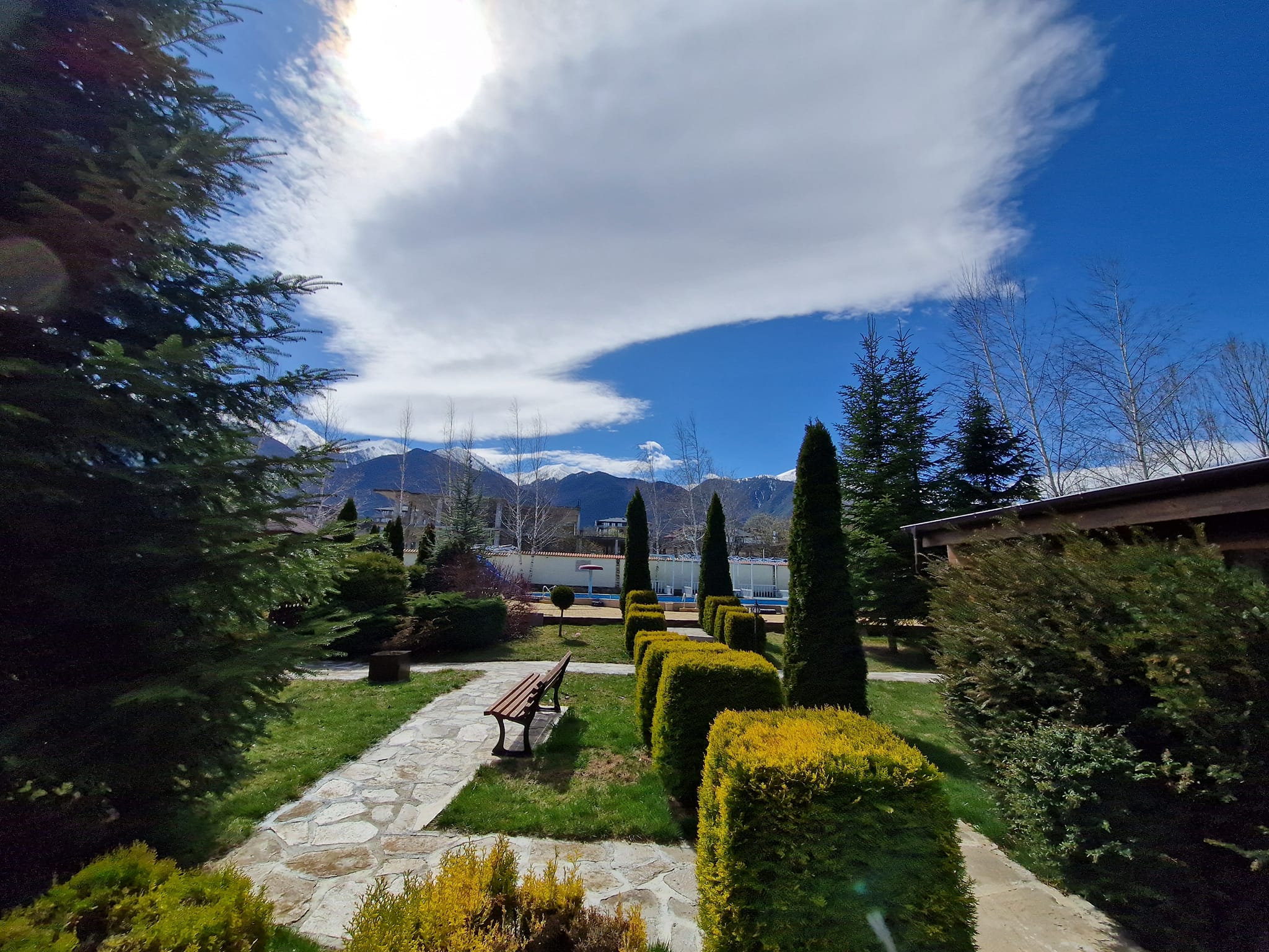 Обзаведено студио с южен балкон и красива гледка към Пирин планина