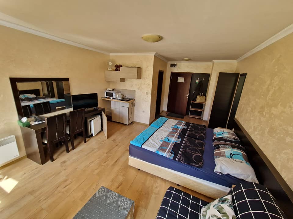 Обзаведено студио с южен балкон и красива гледка към Пирин планина