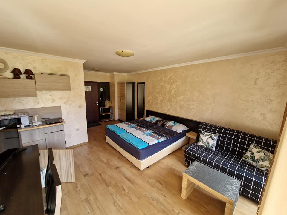 Обзаведено студио с южен балкон и красива гледка към Пирин планина