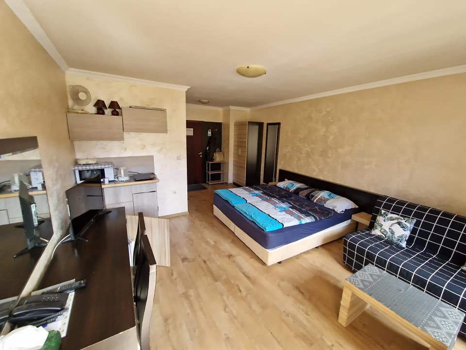 Обзаведено студио с южен балкон и красива гледка към Пирин планина