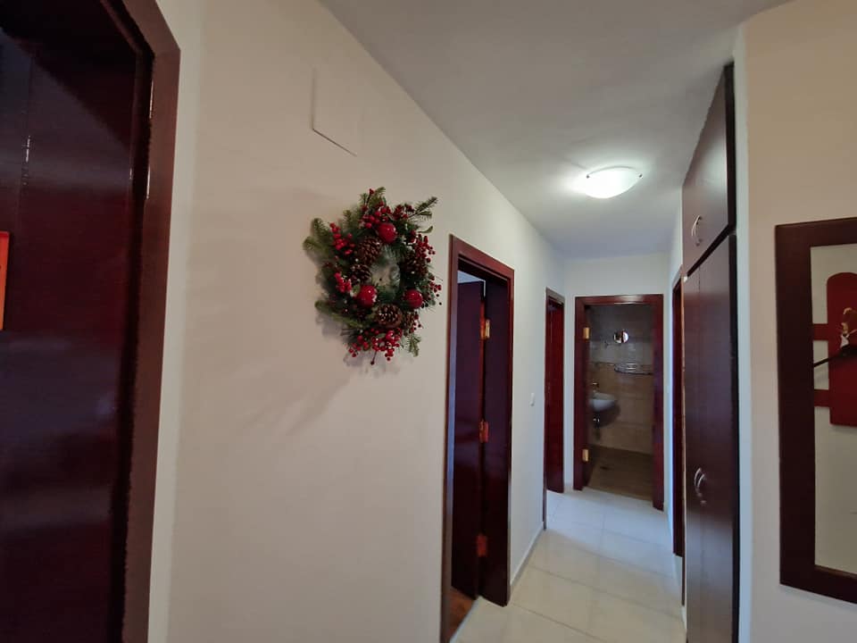 Тристаен апартамент в комплекс Elegant LUX със Спа зона и басейн