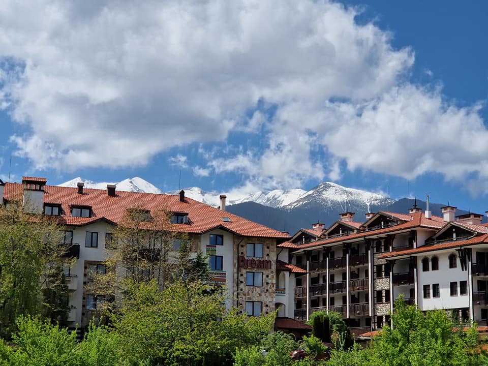 Тристаен апартамент в комплекс Elegant LUX със Спа зона и басейн