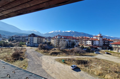 Тристаен апартамент в затворен комплекс Elegant LUX с фронтална гледка към Пирин планина