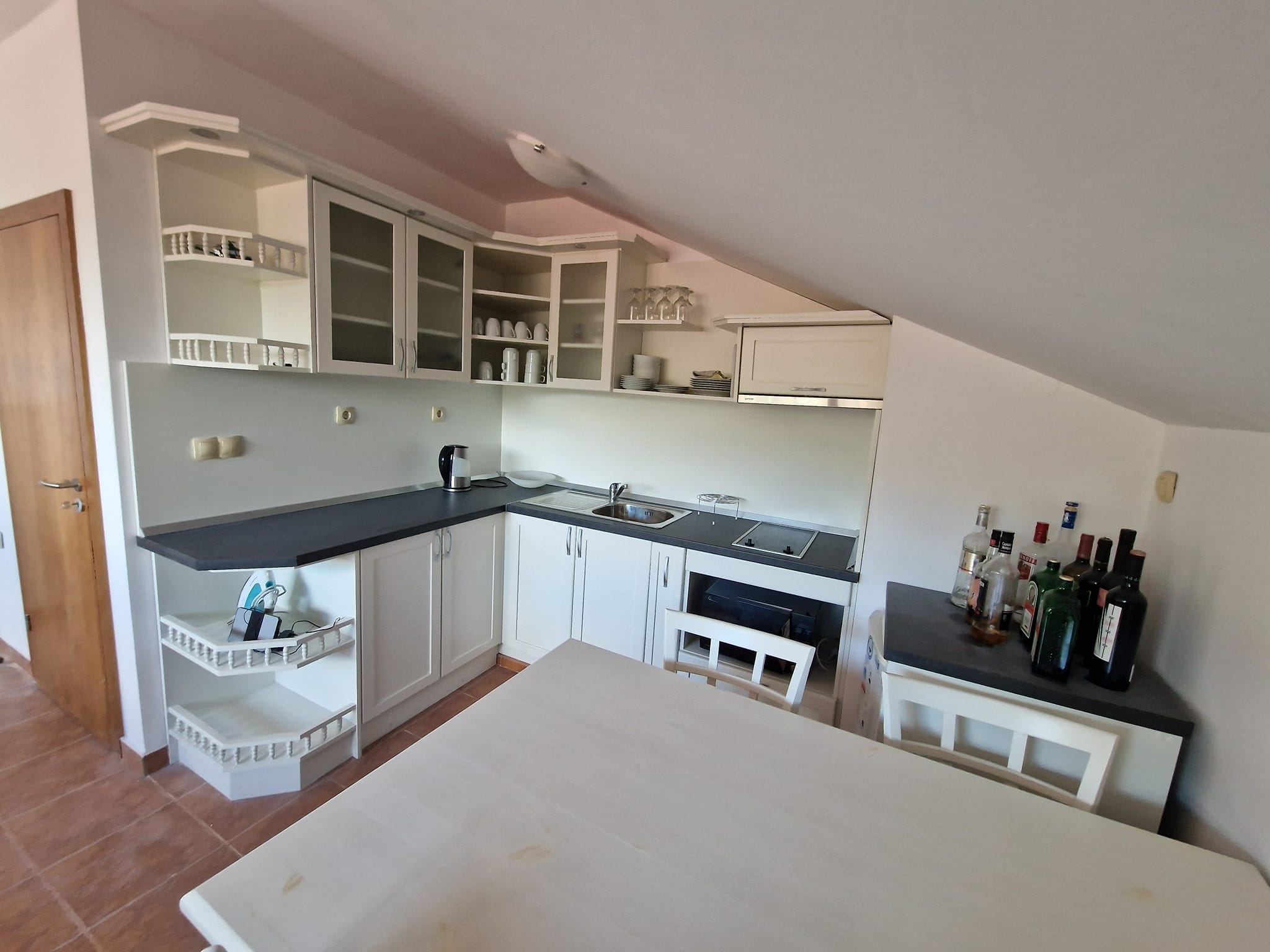 Източно студио с камина и ниска такса поддръжка за продажба в Банско