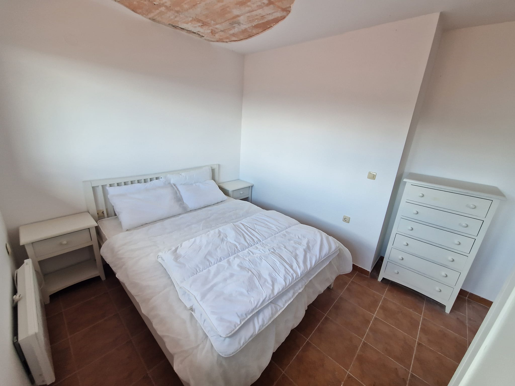 Източно студио с камина и ниска такса поддръжка за продажба в Банско