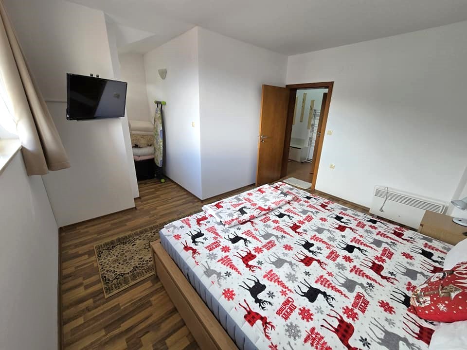 Уникален тристаен апартамент с фронтална гледка към Тодорка за продажба в Банско