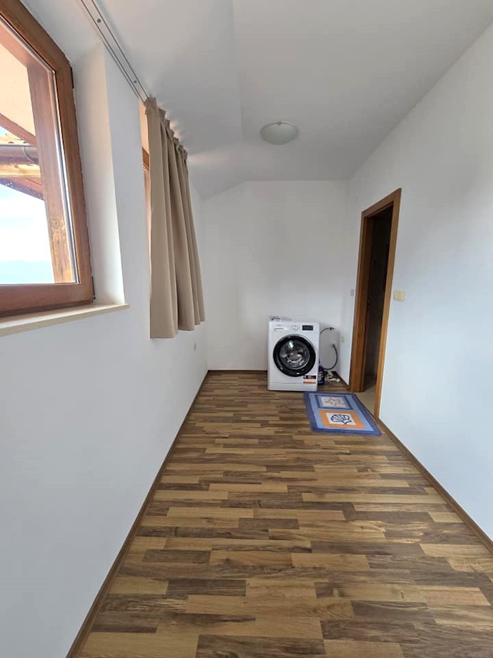 Уникален тристаен апартамент с фронтална гледка към Тодорка за продажба в Банско