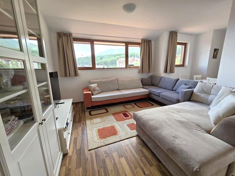 Уникален тристаен апартамент с фронтална гледка към Тодорка за продажба в Банско