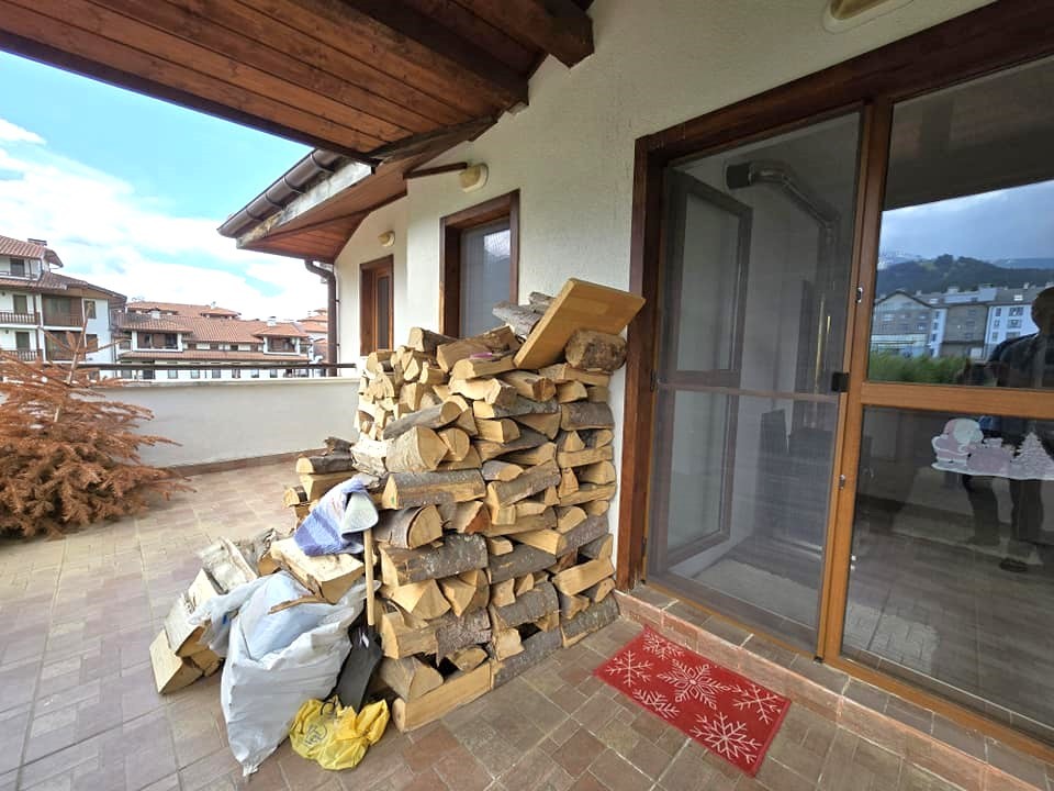 Уникален тристаен апартамент с фронтална гледка към Тодорка за продажба в Банско