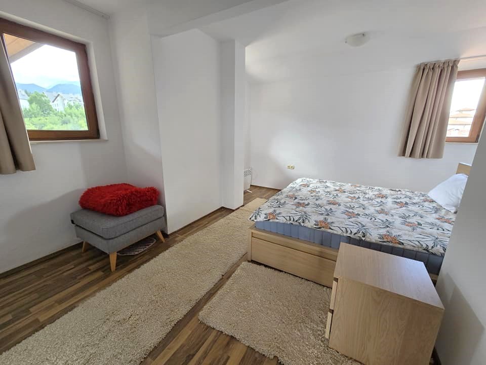 Уникален тристаен апартамент с фронтална гледка към Тодорка за продажба в Банско