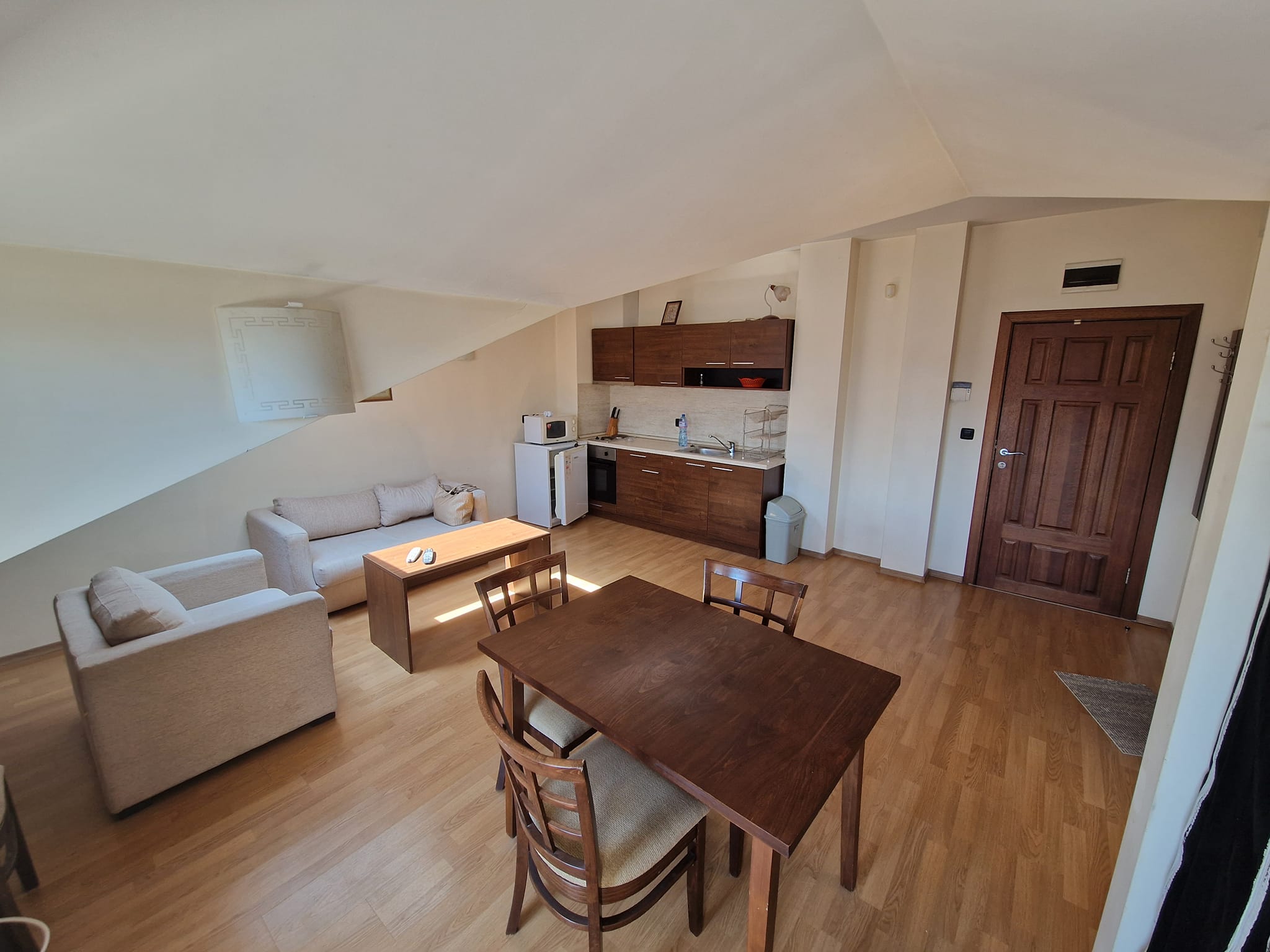 Изгоден обзаведен двустаен апартамент до ски лифта в Банско