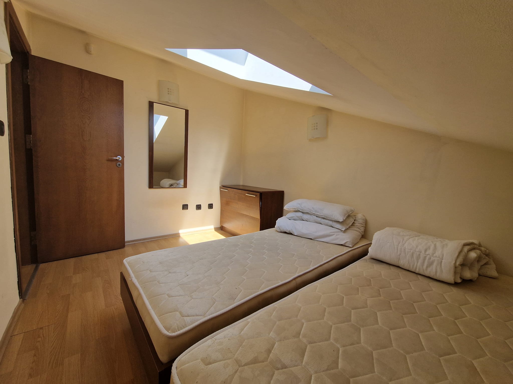 Изгоден обзаведен двустаен апартамент до ски лифта в Банско