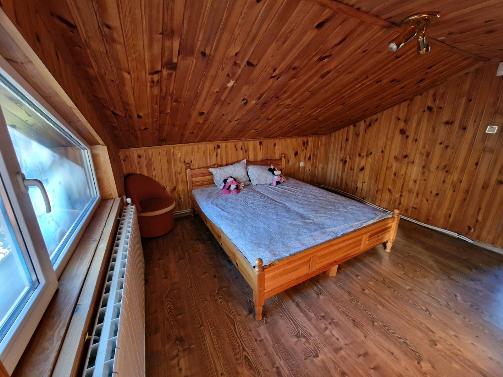 Напълно обзаведена вила за продажба в местност Катарино край град Разлог