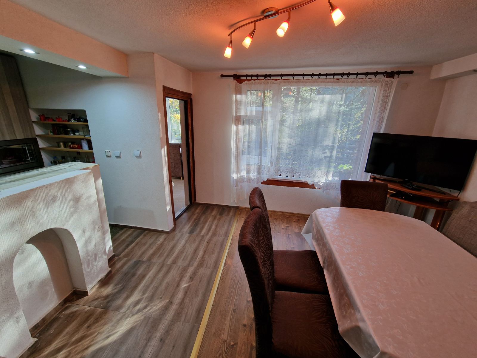 Напълно обзаведена вила за продажба в местност Катарино край град Разлог