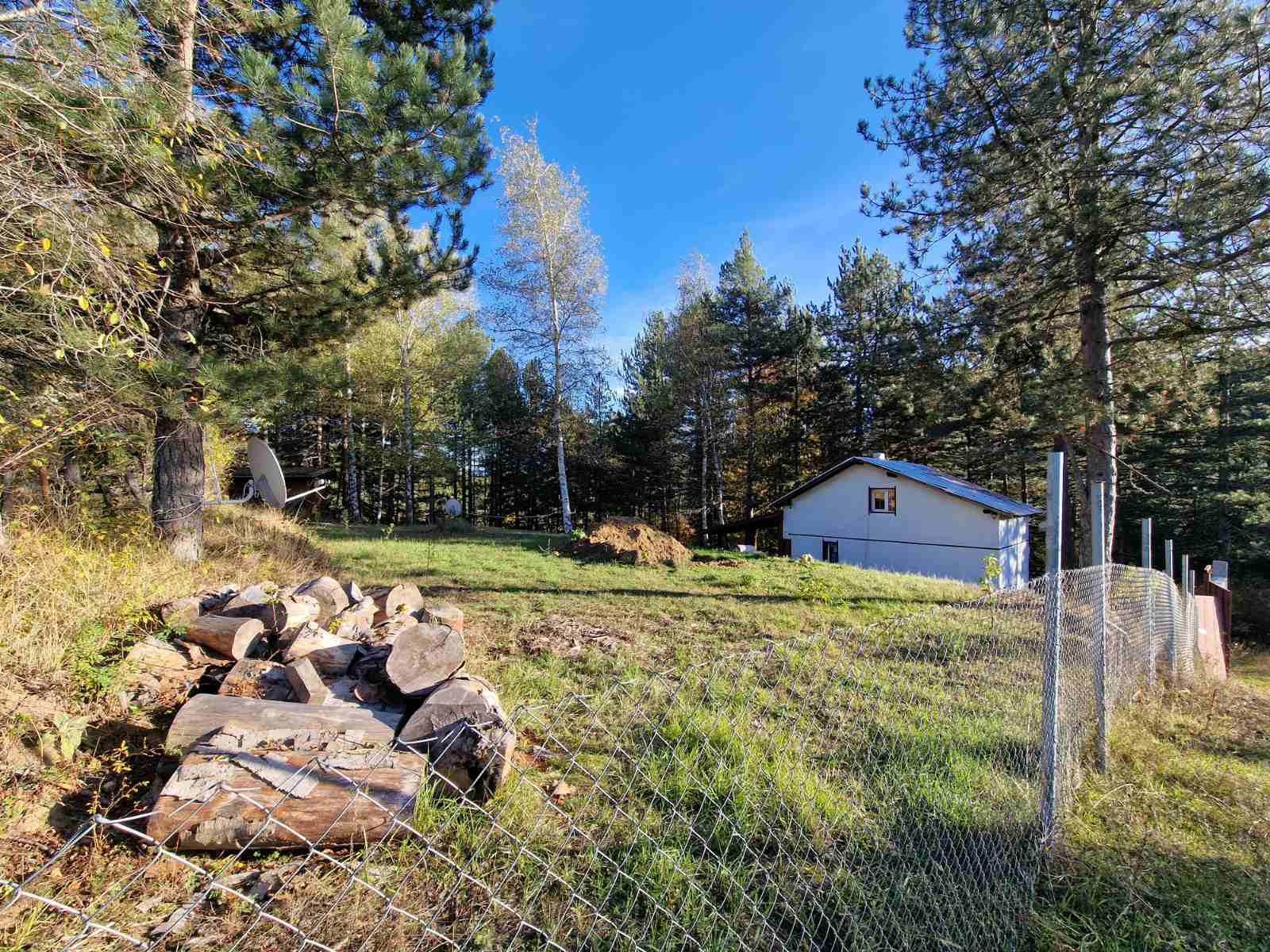 Напълно обзаведена вила за продажба в местност Катарино край град Разлог