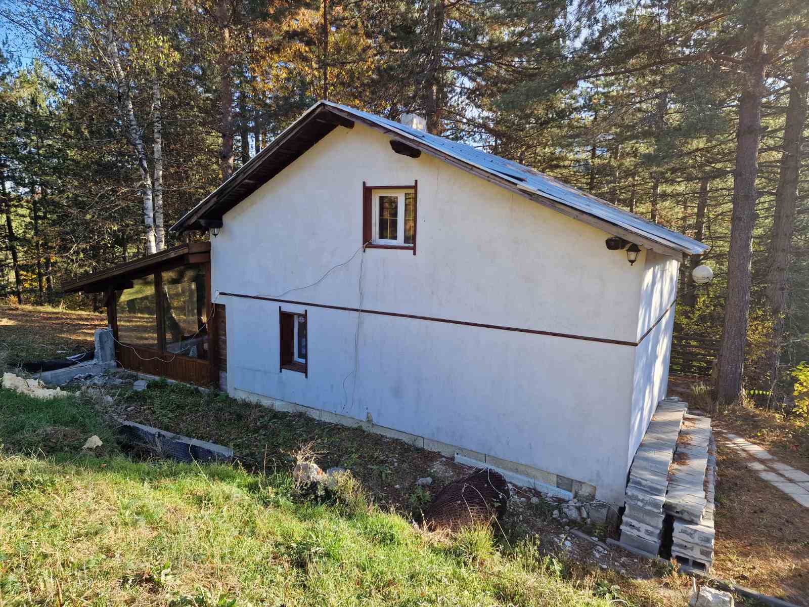 Напълно обзаведена вила за продажба в местност Катарино край град Разлог