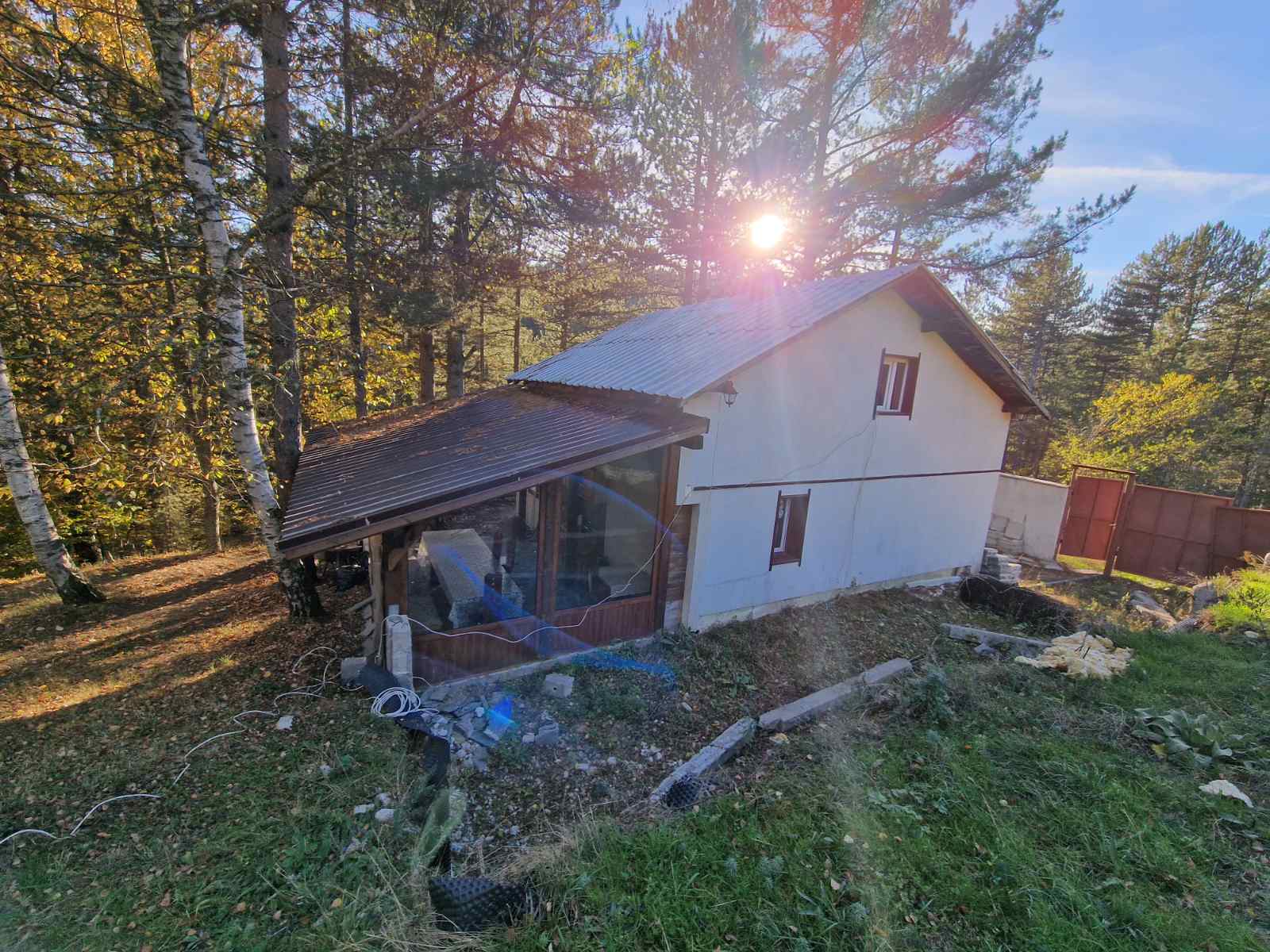 Напълно обзаведена вила за продажба в местност Катарино край град Разлог