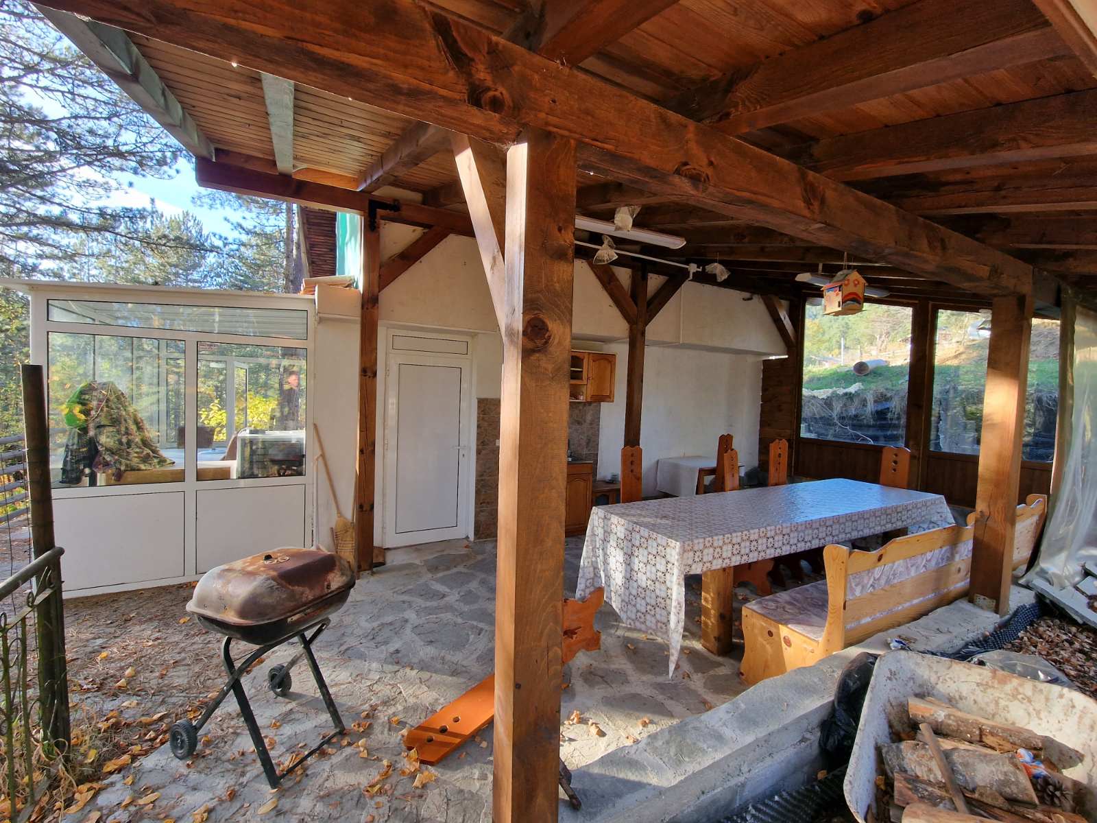 Напълно обзаведена вила за продажба в местност Катарино край град Разлог