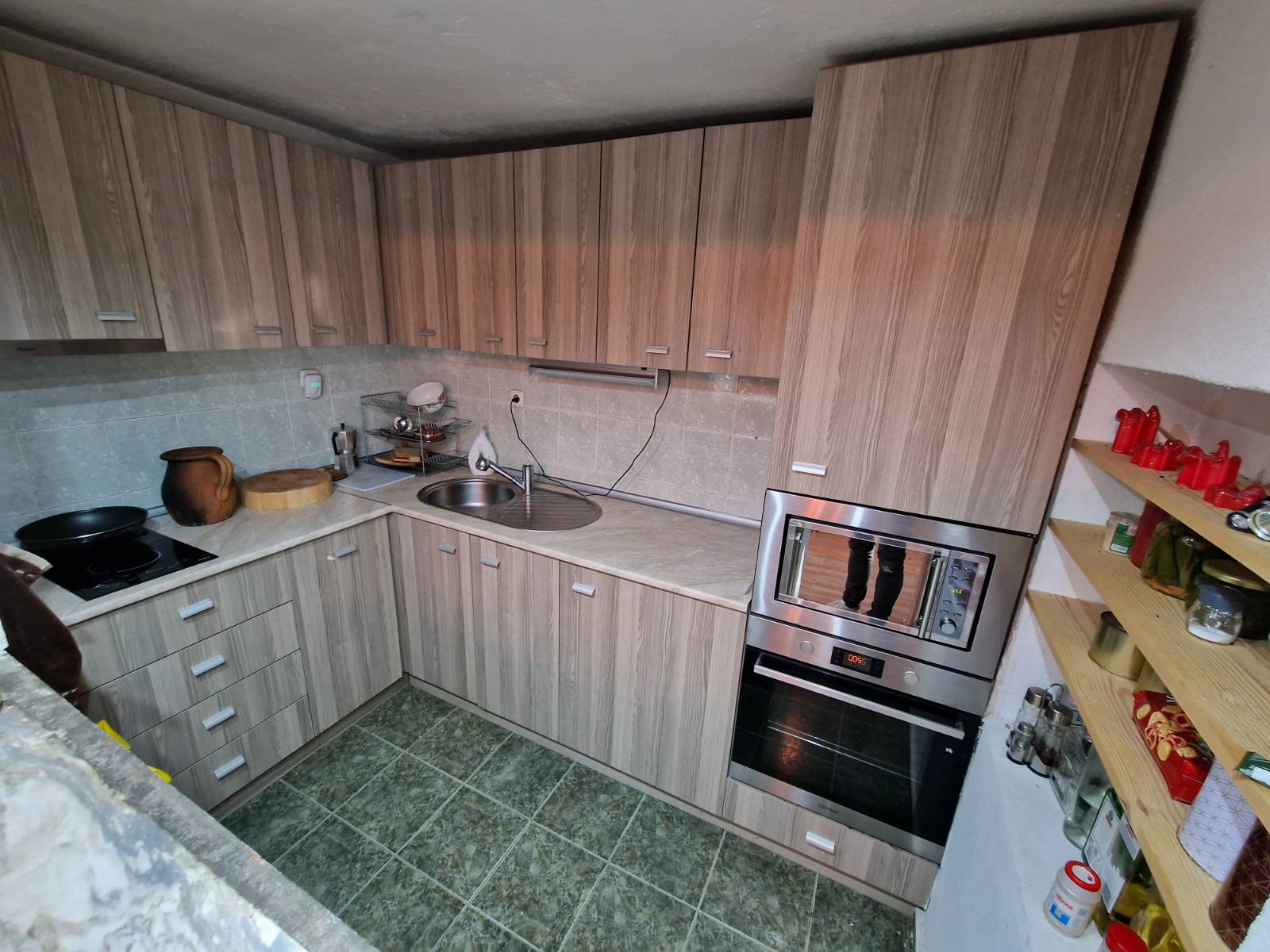 Напълно обзаведена вила за продажба в местност Катарино край град Разлог