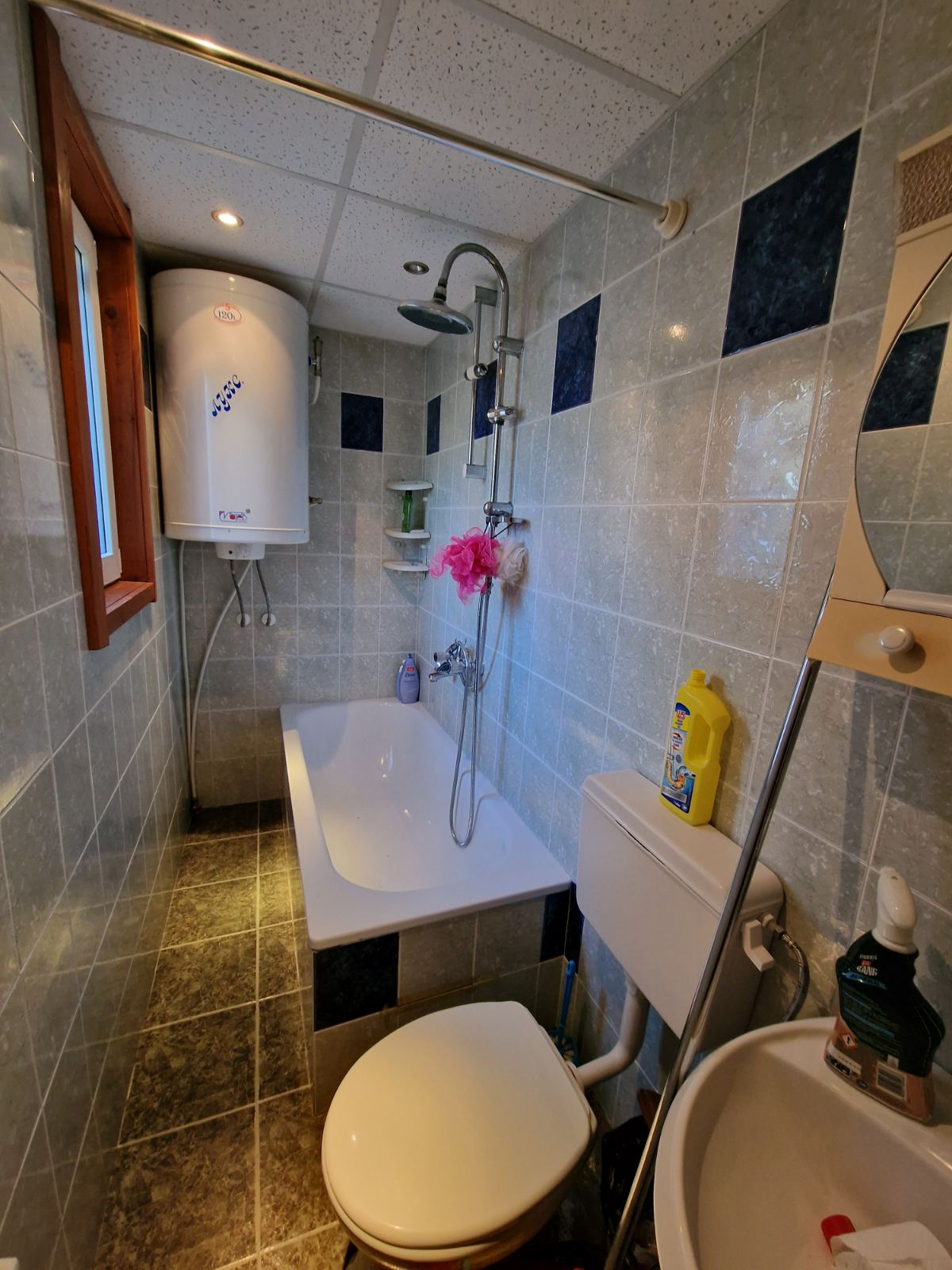 Напълно обзаведена вила за продажба в местност Катарино край град Разлог