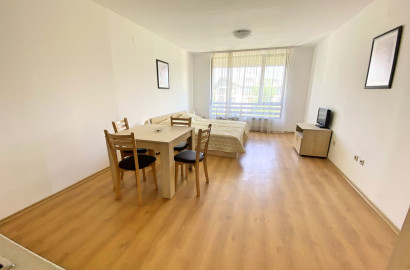 Изгодно студио за продажба в Аспен голф