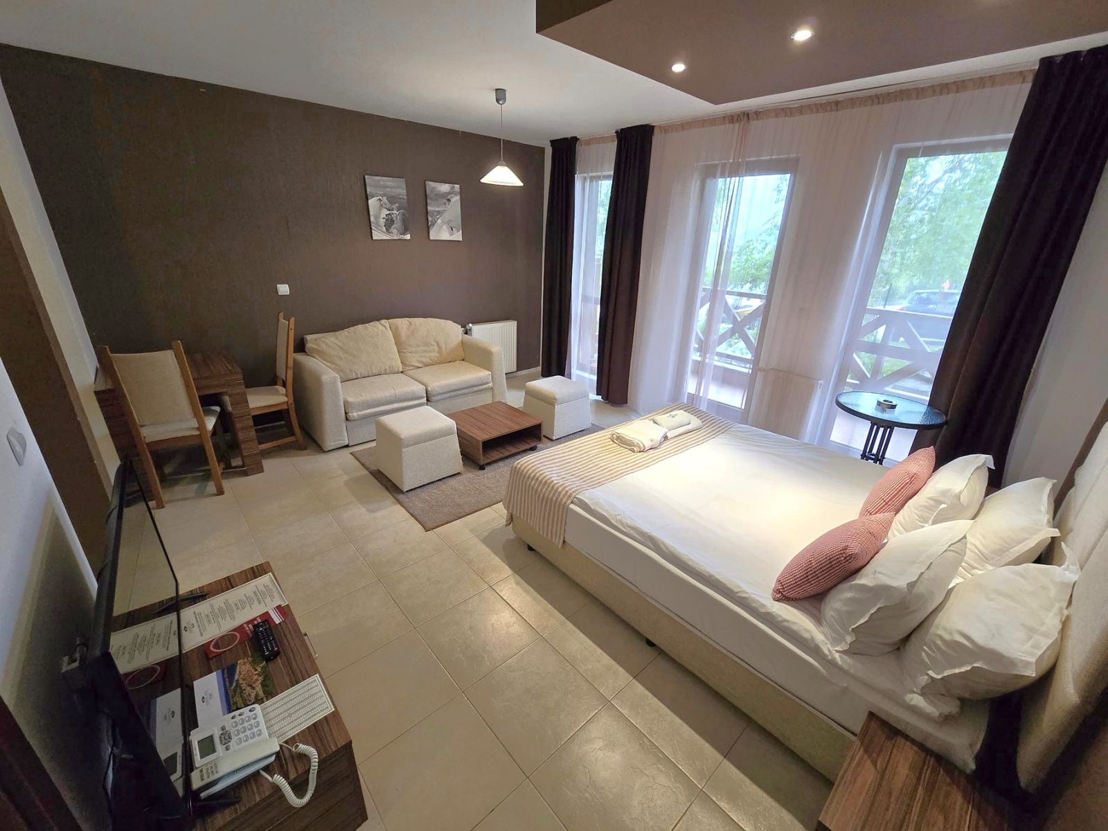 Стилно обзаведено студио за продажба в хотелската част на Green Life, Банско