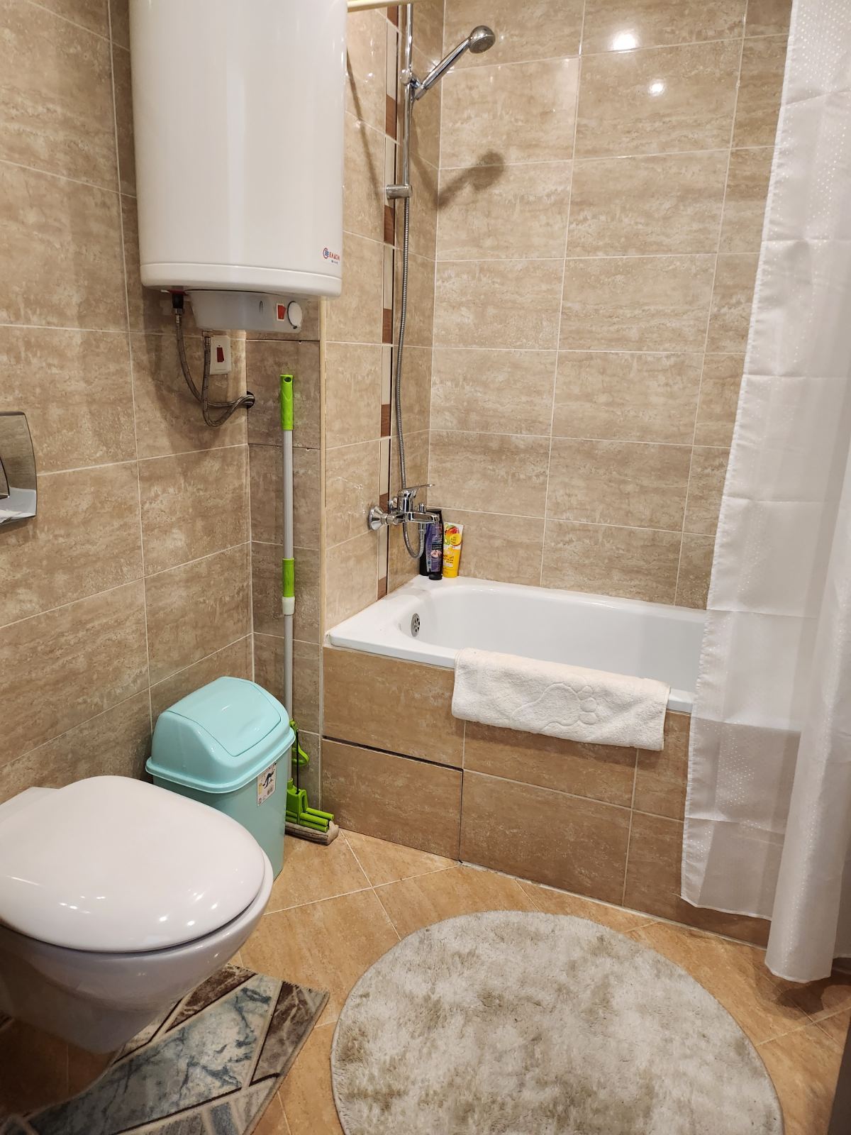 Тристаен апартамент с южно изложение за продажба в комплекс Мурите, до Pirin Golf