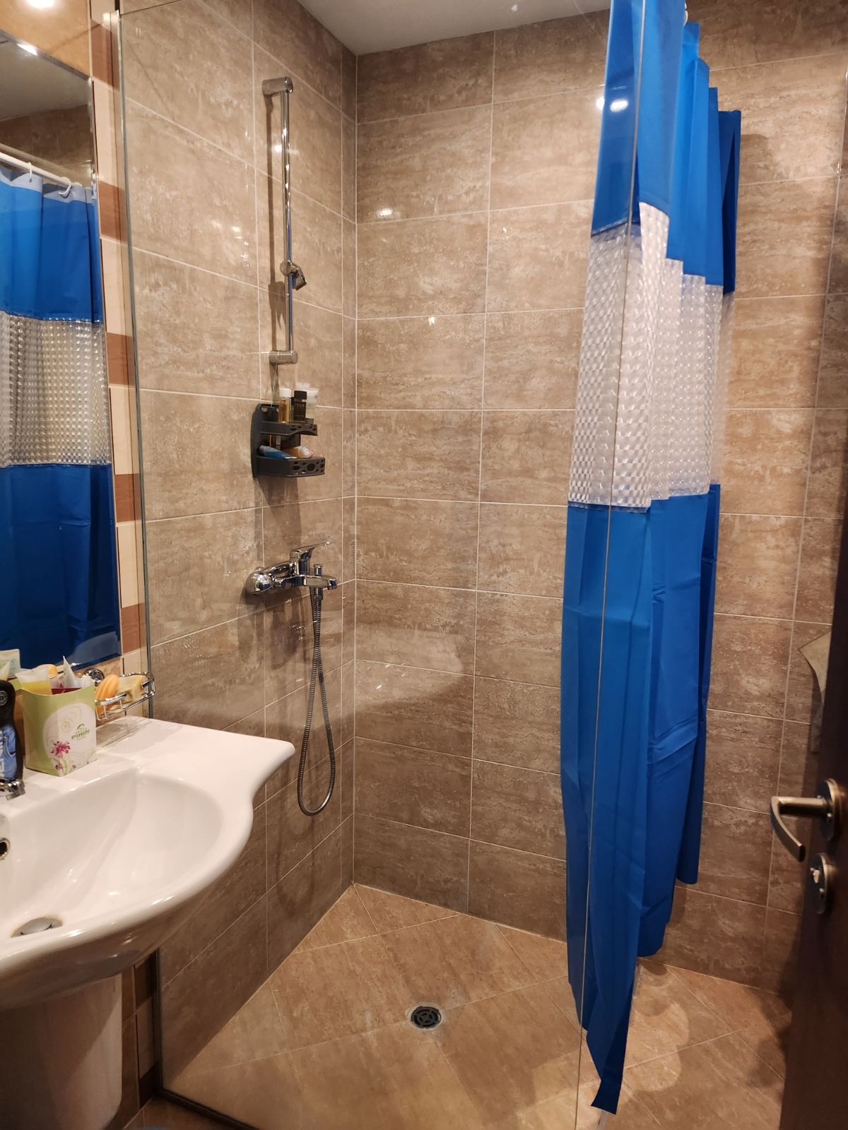 Тристаен апартамент с южно изложение за продажба в комплекс Мурите, до Pirin Golf