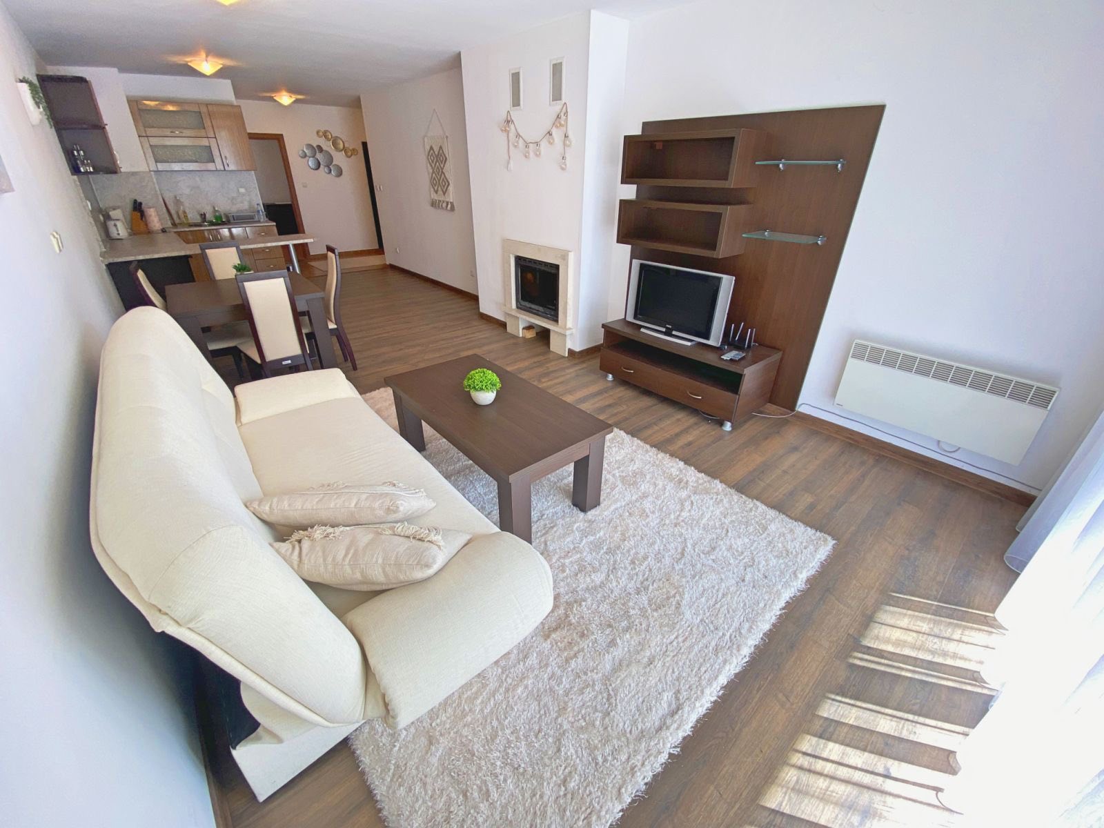 Банско: Изгоден двустаен апартамент за продажба до хотел White Lavina