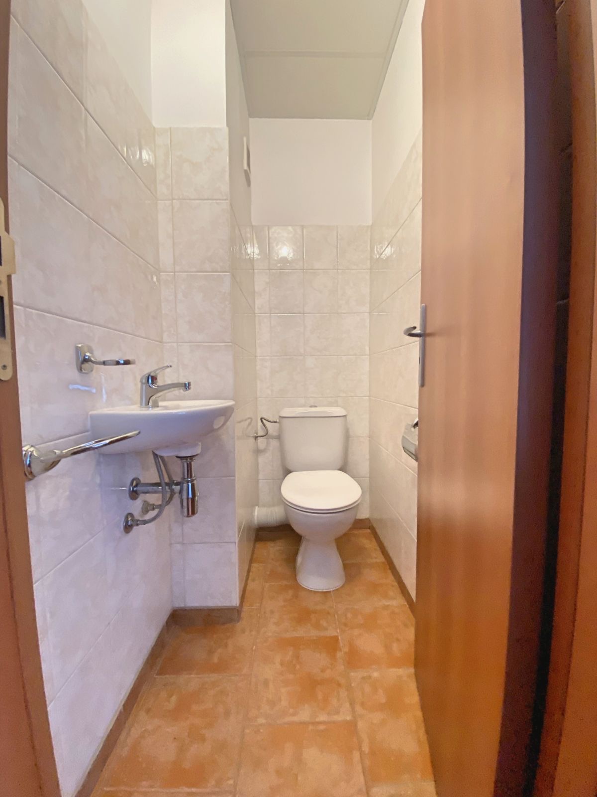 Банско: Изгоден двустаен апартамент за продажба до хотел White Lavina