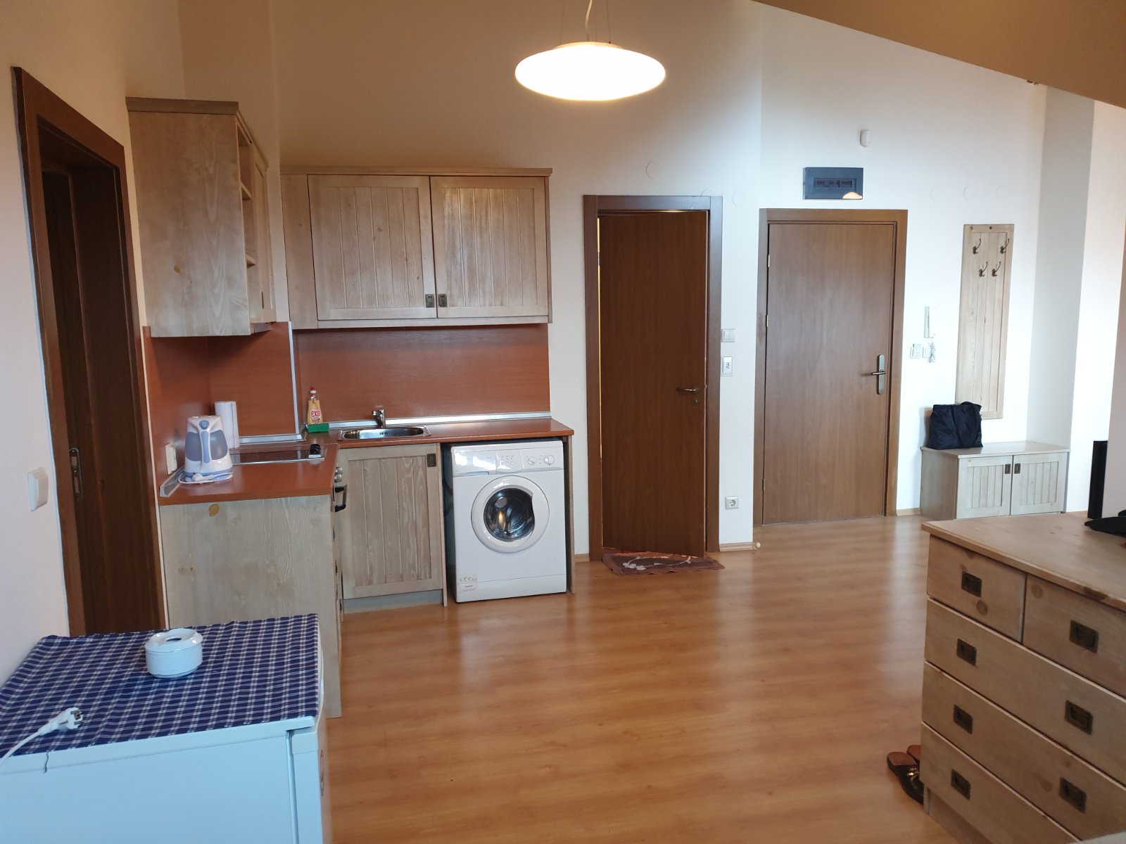 Пирин Голф & Кънтри Клуб за продажба: Просторен двустаен апартамент с красива гледка към Голф игрището