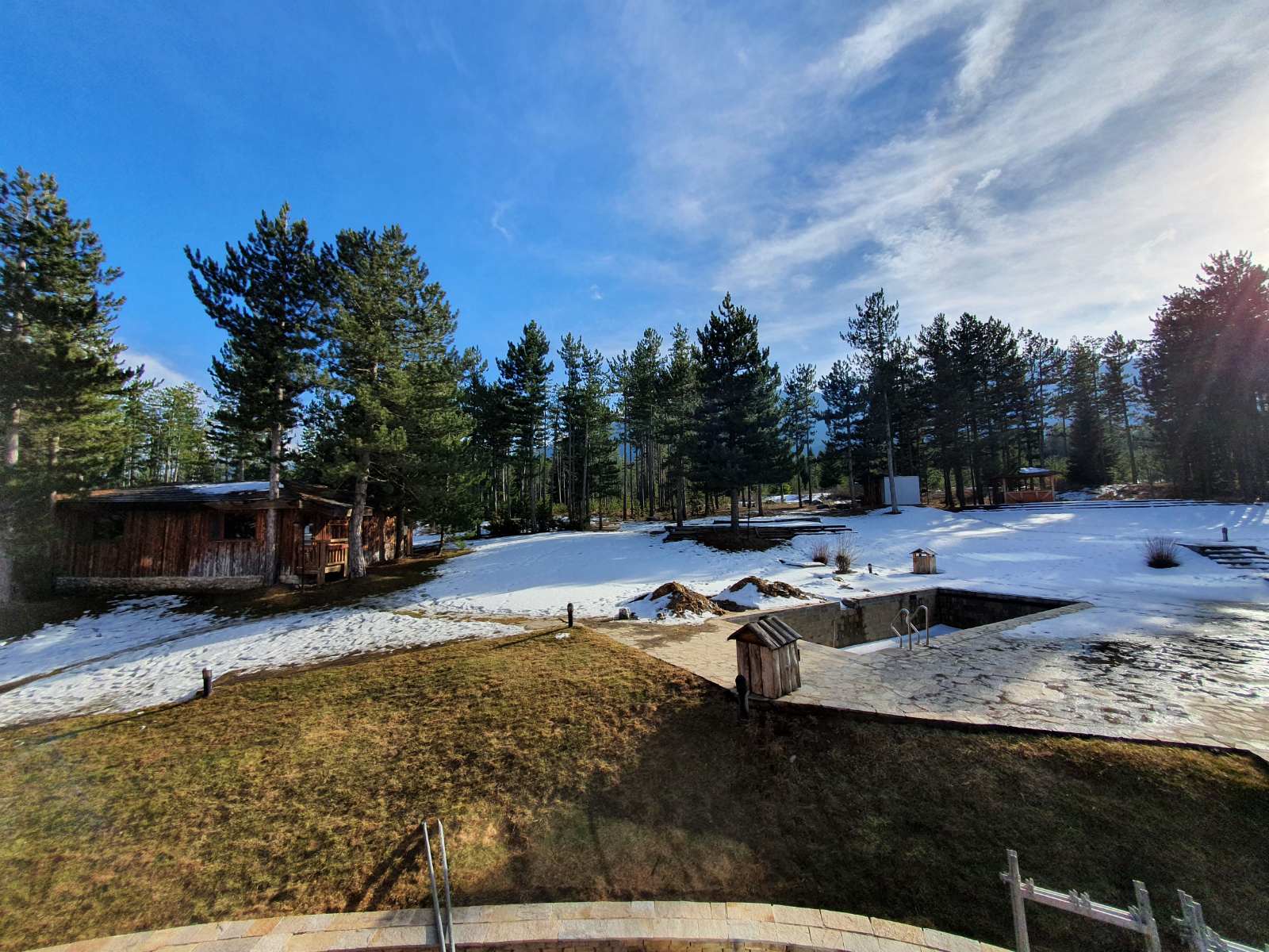 Пирин Голф & Кънтри Клуб за продажба: Просторен двустаен апартамент с красива гледка към Голф игрището