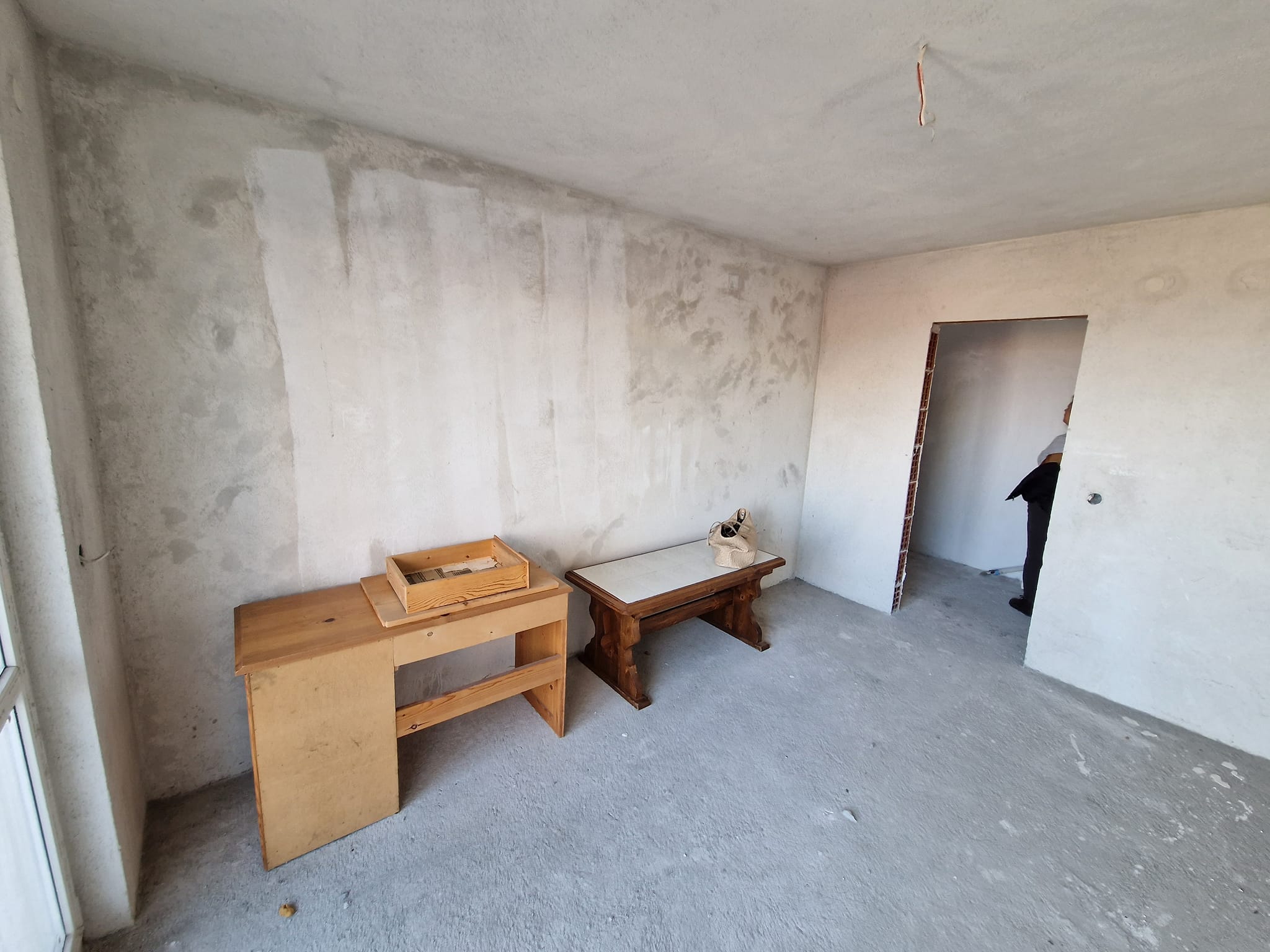 Просторен тристаен апартамент в идеален център на град Разлог